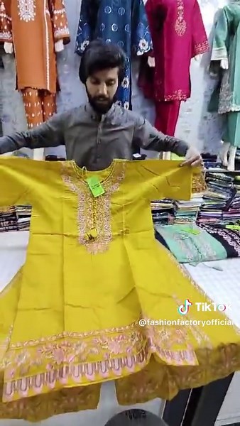 Stunning Embroidered Flapper Styles for Eid