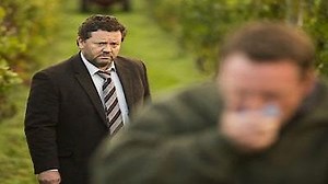 Watch The Brokenwood Mysteries Season 1 Episode 1 - Blood & Water