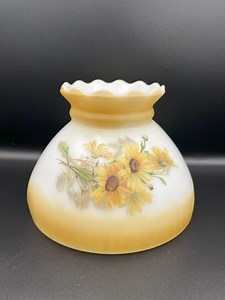 Vintage Milk Glass Hurricane Lamp Shade – Hand-painted Daisy, Scalloped Edge - Etsy Canada