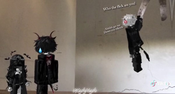 I’m crying cuz it’s lagging😭(btw i will post the next part tomorrow well after i got home cuz i have school tomorrow)#foryou #fypシ #capcut #robloxstory #gay