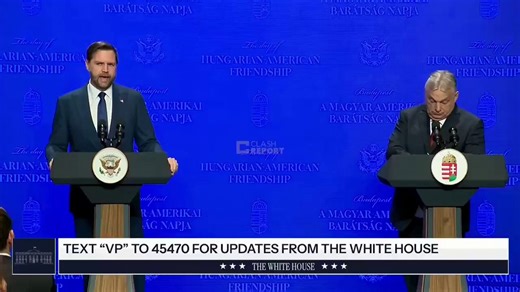 转：JD·万斯刚刚在布达佩斯与维克托·欧尔班同台发表讲话时确认，美国已对哈尔克岛发动打击。随后，他在新闻发布会中途拿出手机，查看了一条来自史蒂夫·维特科夫（川普负责伊朗谈判的特使）的未读短信。接着他说，这场战争很快就会结束，美国手中还有一些尚未决定是否使用的工具。目前大多数报道将“伊朗局势”和“乌克兰局势”当作两个独立故事来处理，但事实并非如此——这是同一步棋。万斯将结束乌克兰战争的主要功劳归于唐纳德·川普和欧尔班，并提议在布达佩斯举行领导人峰会。他表示，欧尔班在帮助华盛顿理解乌克兰方面的需求以及俄罗斯方面实现和平所需条件方面，比任何人都更出色。他还在欧尔班即将面对选举的五天前，指责欧盟官僚干预匈牙利选举。现在，把这两条线索同时放在一起看：欧尔班是北约中唯一一个被确认与弗拉基米尔·普京保持直接沟通渠道的领导人之一，同时也是少数公开支持川普“交易型外交”的欧洲领导人之一。而伊朗战争在结构上已将海湾能源供应从全球市场中移除——国际能源署称这是历史上最大规模的能源中断。这一变化削弱了俄罗斯对欧洲的核心杠杆——能源依赖，因为欧洲如今正在急于寻找非俄罗斯、非海湾的替代来源，并建设基础设施以确保未