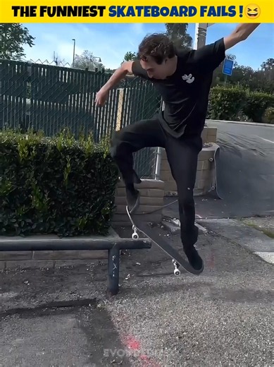 THE FUNNIEST SKATEBOARD FAILS !😆