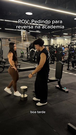 Deselegante isso 🤨Segue aí 🫴🏻 @niivvas RUMO A 100K Usem o cupom: 🏷️NIVAS na Dark Lab . . . . #humorengraçado #explorer #darklab #academia #teamdarklab