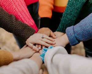 71 Selfless Quotes on Selflessness and Putting Others First