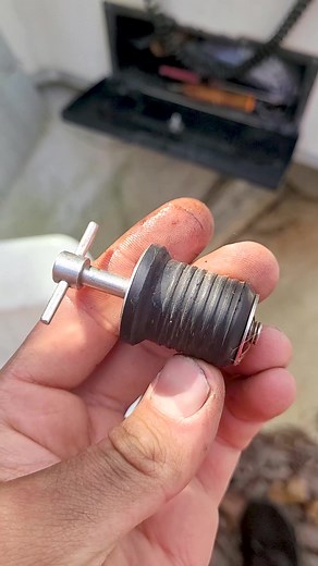 Boat Drain Plugs?!? #boats #transom #outboard #evinrude #johnson #mercury #yamaha #mercruiser #volvopenta #boat #marinemechanic #boatrepair #boatlife #lakelife #oceanlife #boatrestoration #foryou #fyp #fy