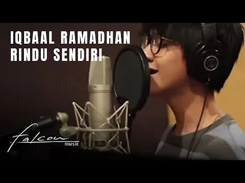 Iqbaal Ramadhan - Rindu Sendiri (Official Lyric Video) Ost. Dilan 1990