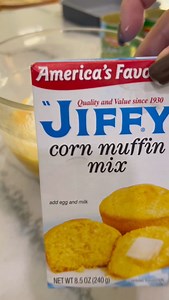 46K views · 162 reactions | You NEED this Jiffy Corn Casserole on your Thanksgiving menu!  Everyone LOVES this 6-ingredient side dish! It’s under $10 to make and takes just 10 minutes to prep!  Perfect for holiday feasting! Comment CORN and we’ll DM you the recipe! #ThanksgivingRecipes #CornCasserole #EasySideDish #HolidayCooking #BudgetFriendly #FallFavorites #JiffyMix #DeliciousSides #Hip2Save @delmonte @daisybrand @jiffymixes | Hip2Save | Facebook