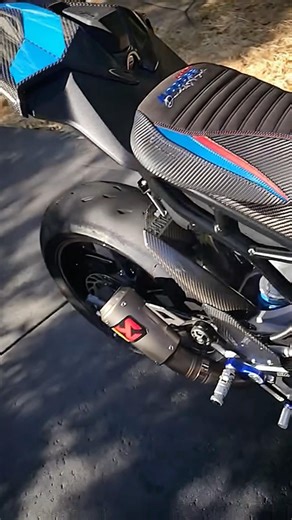 M1000RR AKRAPOVIČ GP Shorty Exhaust Loud Sound💥 #bmw #m1000rr #akrapovic #exhaust #shorts #2026