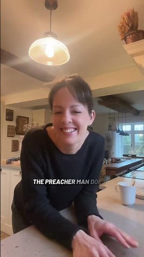 Brilliant 🤣🤣 Blind reaction to banned 1940’s song