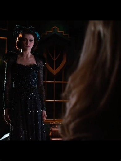 Oz-Mágico e Poderoso Glinda vs Evanora #ozthegreatandpowerful #oz #glinda #glindathegoodwitch #glindaandelphaba #evanora #wicked #2013 #movie #movies #filmes #filmeseseries #filmesparaassistir #magia