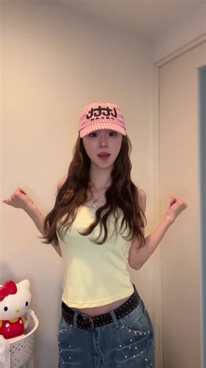 アリアナ・グランデにハマるダンス動画