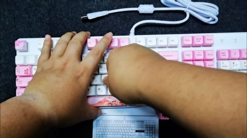 Full Size Mechanical Keyboard, Creamy Keyboard with Number Pad, 104 Keys Pink Wired Gaming Keyboard with Red Switch, RGB Backlit for PC Laptop