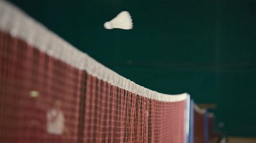 The badminton forehand smash - Badminton - essential skills and techniques  - GCSE Physical Education Revision - AQA - BBC Bitesize