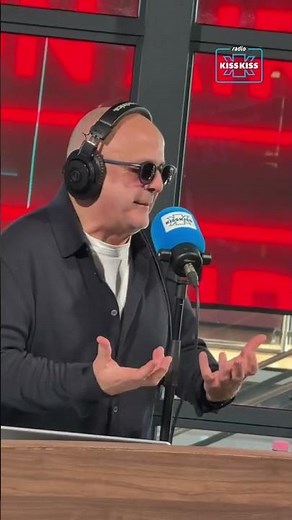 The live broadcast from Casa Kiss Kiss begins! | Sanremo 2026