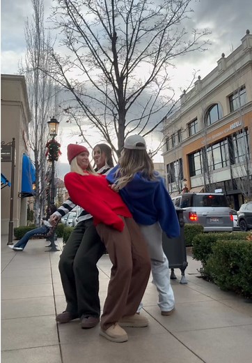 Sabrina Carpenter's Juno Poses: Learn the Moves