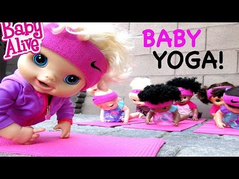 BABY ALIVE Goes To A Yoga Class With Baby Alive Dolls!