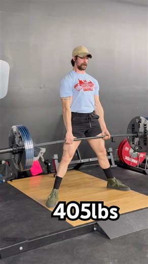 Warming Up! #IronLabGym #powerlifting #strengthtraining #powerlifter #deadlift