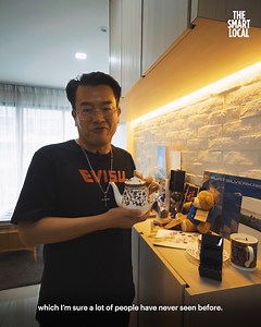 Meet Jason Ang, one of the biggest fans of Singapore Airlines, who has been collecting Singapore Airlines memorabilia for 40 years! From receiving a deck of playing cards to purchasing a limited edition mahjong set, Jason shares how he got into this unique hobby where he has accumulated over 2,000 different items in his collection! | TheSmartLocal.com