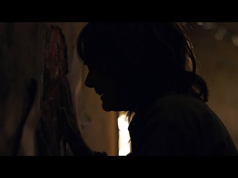 Joyce sees Will in the wall - Stranger Things [1x4]