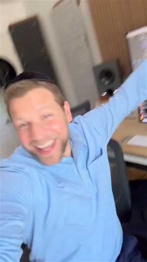 Mordechai Shapiro on Instagram: "Part 1 of my upcoming album is available everywhere!! Kivinu and Trying My Best. Did you hear them yet? Link in Bio for streaming."