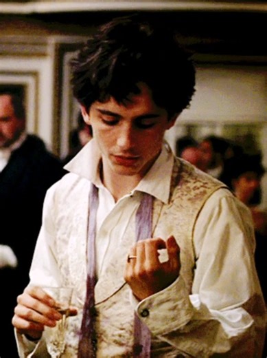 ##gif #viral #fyp #timotheechalamet #bonesandall