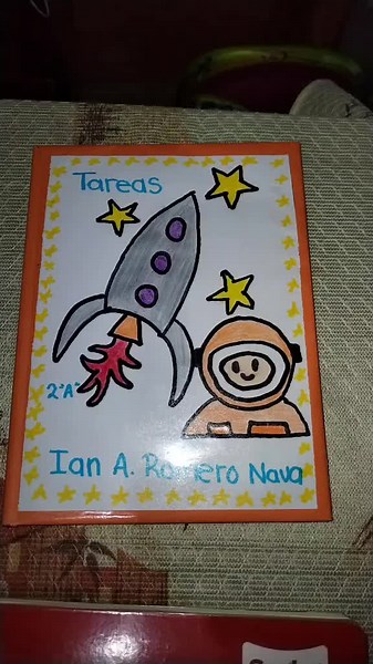 Diseño de Portadas para Cuadernos de Dictado en Escuela Primaria