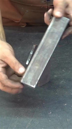 110K views · 982 reactions | The BEST Welder in 2024 Uses This One Smart and Fast Clamp Trick #DIY #craft #crafty #metalworking #crafts #DiYer #tooltips #tips #diyer #making #Metal #metalwork #jigs #hack #tric ⛰️ | Moment sympa | Facebook