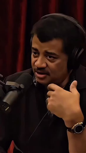 98 reactions · 11 shares | You’ve never actually seen your real face. Not once in your entire life. 易 Every reflection you’ve ever seen is just a reversed illusion — a version of you that doesn’t really exist.  #Science #Psychology #MindBlown #SelfAwareness #HumanBrain #Perception #Reality #Philosophy #Neuroscience #DidYouKnow #FacebookReels #universe #space #Nasa #neildegrassetyson | CurioVerse | Facebook