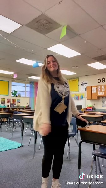 Elementary School 6th Grade ELA Teacher on TikTok