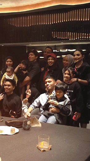 Dinner bersama keluarga besar👍🏻 | Anang Hermansyah