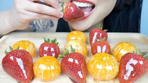 ❤️SAS❤️ on Instagram: "ASMR EATING SOUNDS. I don’t know about most of you but this right here is my favourite crunch sounds....❤️love it!!!❤️. Link in bio 👆🏻. . . . #asmr #asmrfood #asmrsounds #crunchy #crackling #sogood #asmrmukbang #youtube #tanghulu #candiedfruit #yummy"