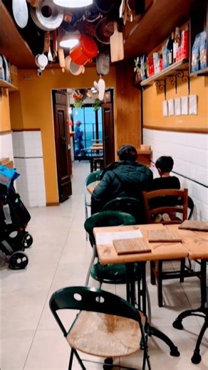 Calories with Memories - Page 24 | Cafe in Florence, Italy #familytime #foodie #traveltheworld