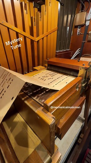 Mystery Tune Tuesday is back! Bonus points if you can name both the song and the band 🤔 #mechanicalmusic #cover #70s #organ