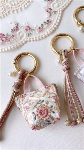 How to instantly make a simple bag cute 🩷