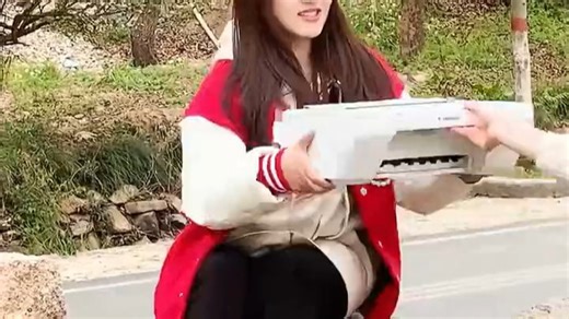 佳能打印机驱动快速安装指南：连接USB或Wi-Fi，官网下载对应型号驱动，一键安装即可打印。家庭办公、学生作业轻松搞定，稳定高效，真实用户推荐。