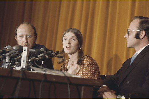 Where Is Linda Kasabian, the Key Witness in the Charles Manson Murder Trial, Today? | Oxygen