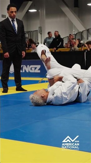 @marcomendesbjj with the back take and finish to advance to the featherweight finals!