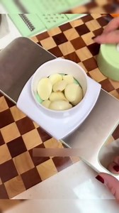 Multifunctional Vegetable Cutter, Multi-Function Vegetable Cutters, Portable Adjustable Safe Vegetable Mandoline Cucumber Potato Lettuce Carrot Shredder Chip Peeler Slicer, with Blades (5 Blade+1 Box)