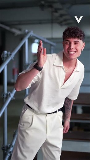 Ci gira la testa con la hit di Riccardo 🌎🤍 #Verissimo