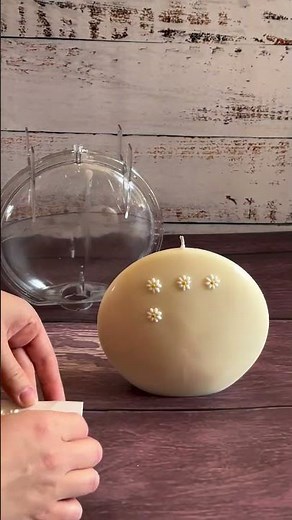 🌼 Tuto DIY : Décorer vos bougies avec des marguerites en cire | Mondo Bougies