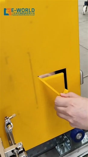 Vertical vinyl film cutting plotter