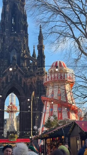 Explore Edinburgh and London with City Sightseeing. Why choose when you can have both? 🇬🇧 🏴󠁧󠁢󠁥󠁮󠁧󠁿 🏴󠁧󠁢󠁳󠁣󠁴󠁿 #london #edinburgh #unitedkingdom | City Sightseeing