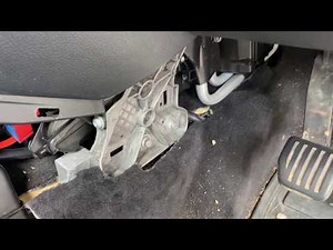 Aircon drain hose blocked / Windows misting up - Freelander 2/LR2