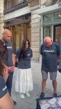 🙏 Before a single book was handed out, we paused to pray.