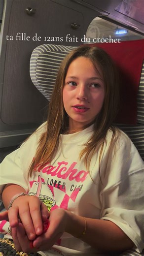 Ta fille de 12 ans fait du crochet : astuces et idées faciles