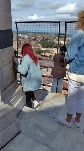 Torre di Pisa ピサの斜塔 The Leaning Tower of Pisa ピサ大聖堂の鐘楼 2026年3月中旬 土曜日午前中の状況 ドゥオーモ 世界文化遺産 ピサ観光 イタリア旅行