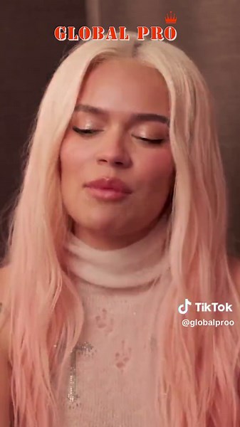 KAROL G SE DESMAYA Y PREOCUPA A SUS FANS 😱 #karolg