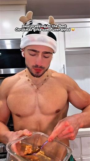 I eat this every night to look like thanos 💪