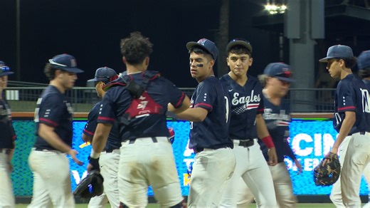 Veterans Memorial's late surge overpowers Gregory-Portland 6-2