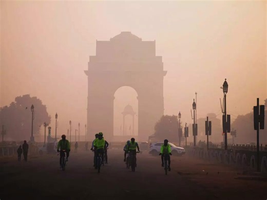 Delhi schools to go hybrid for students up to Class 5 amid rising pollution